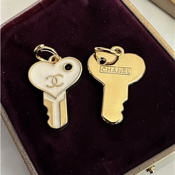 BUNDLE OF 3 PENDANTS